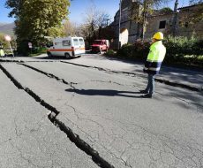 manto stradale dissestato a seguito di un sisma